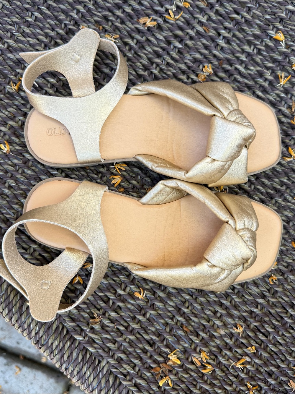 Old Navy Metallic Gold Knot Strap Women's Sandals